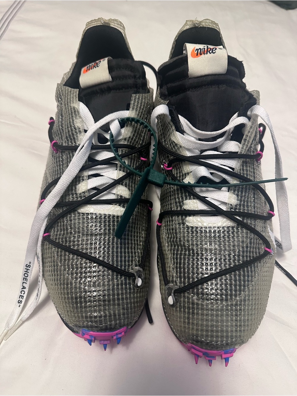 Off-White x Nike Wmns Vapor Street 'Laser Fuchsia'